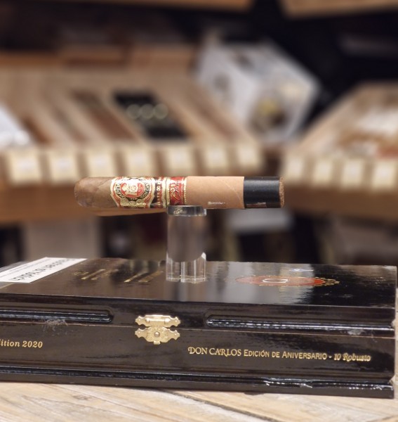 Arturo Fuente Don Carlos Edicion de Aniversario Robusto